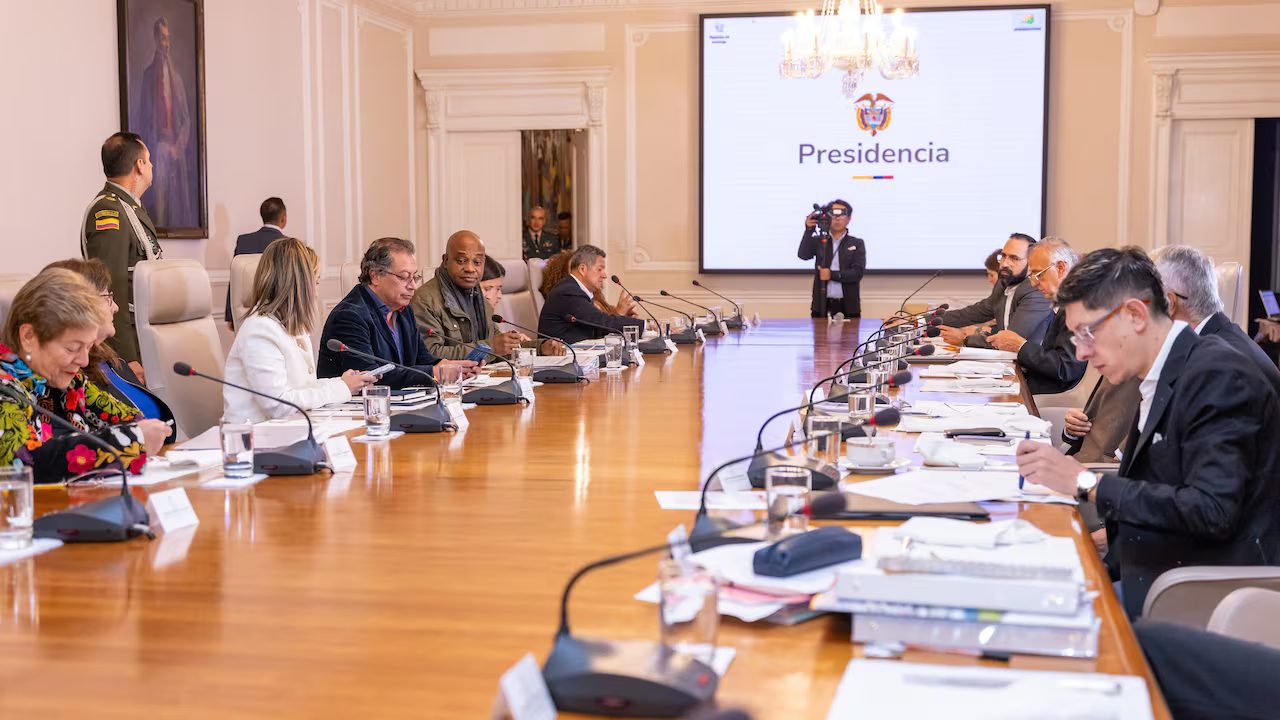 Imagen de uno de los gavinetes televisados de Petro que han sido centro de escándalos. Fuente: Semana